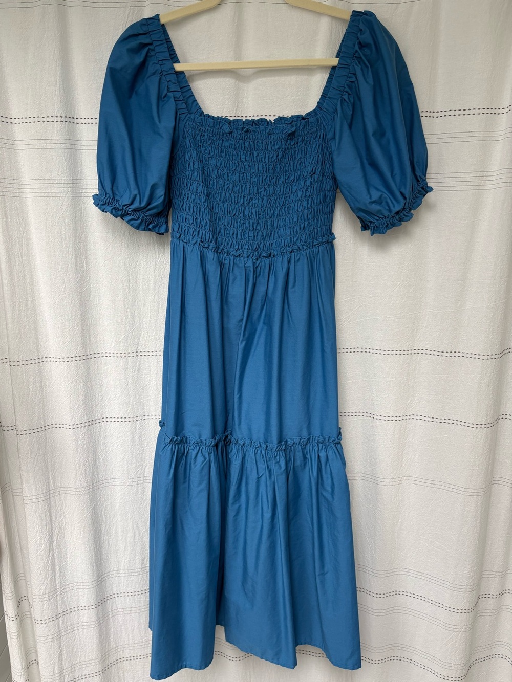 Abercrombie & Fitch Blue Puff-Sleeve Smocked Midi Dress, new without tags